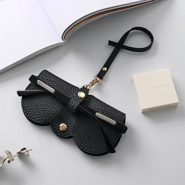 Custodia per occhiali da sole in pelle morbida NovaGuard ShadeShield