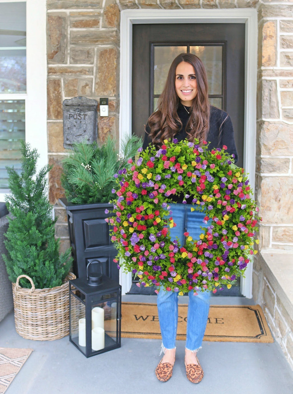 MeadowAura BloomWreath Ghirlanda Primaverile ed Estiva per Porta d'Ingresso con Accento Floreale e Rami di Vite