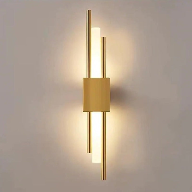 LuminArt – stylové černo-zlaté LED nástěnné svítidlo do ložnice