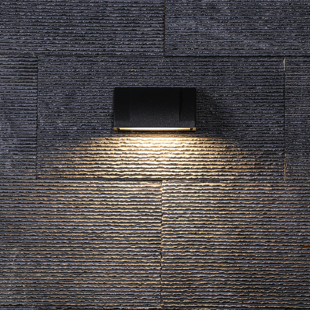 مصباح الحائط الزجاجي الخارجي العريض LED — تصميم عصري كلاسيكي