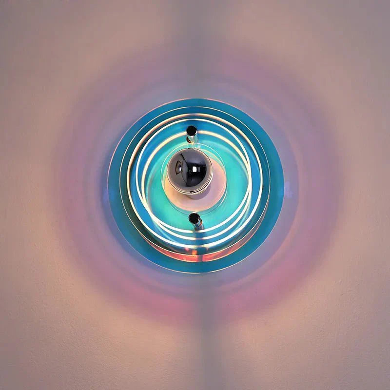 Živá minimalistická dekorativní nástěnná lampa