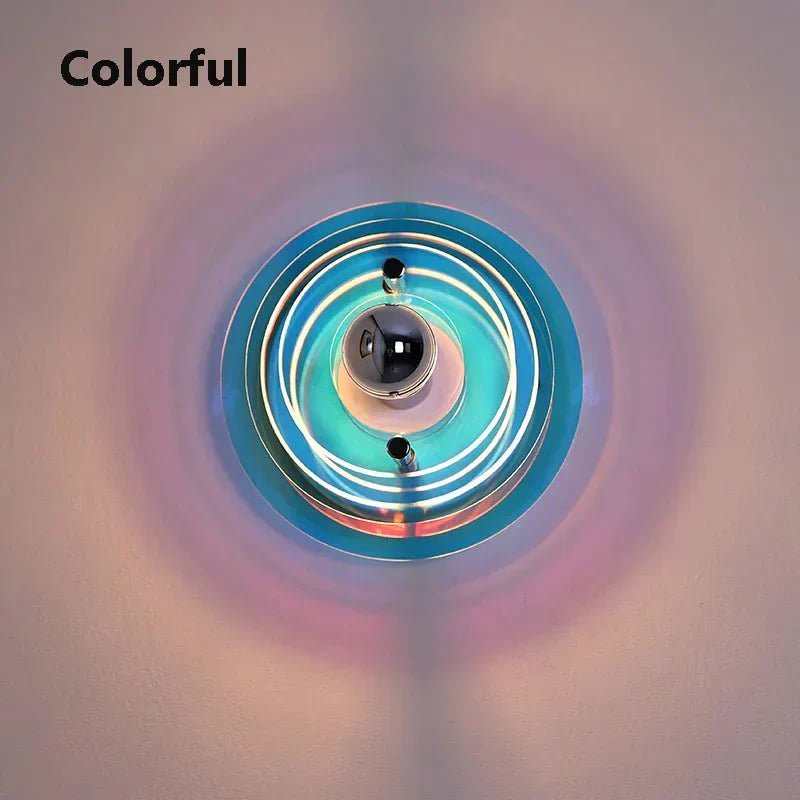 Živá minimalistická dekorativní nástěnná lampa