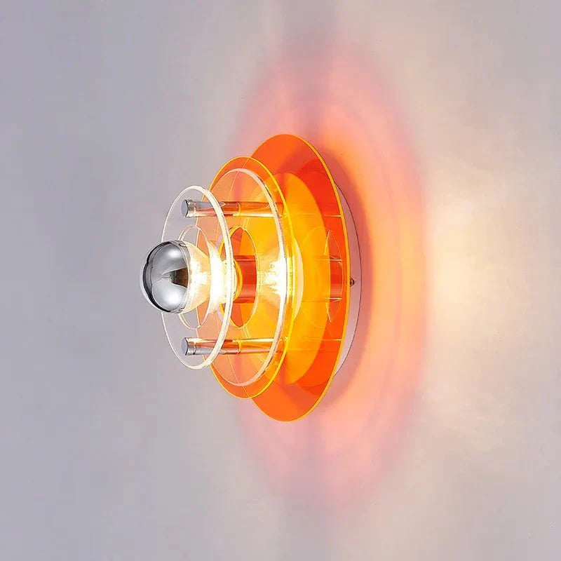 Živá minimalistická dekorativní nástěnná lampa