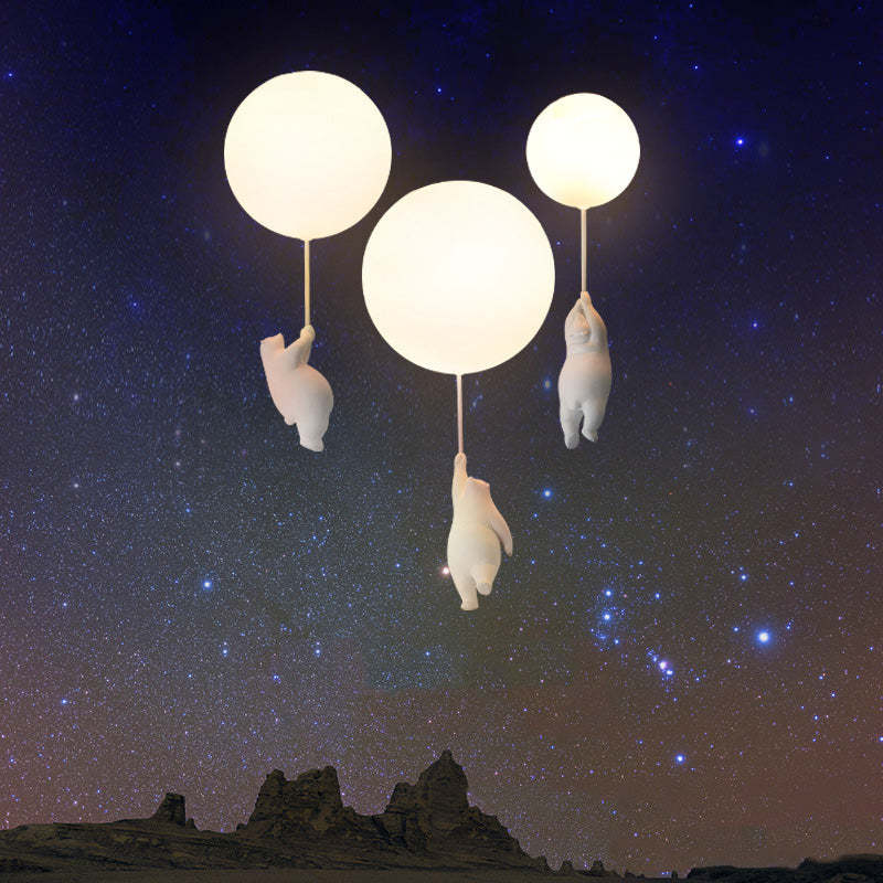 Pendel-Deckenleuchte — Skulpturale Form von Bär und Ballon