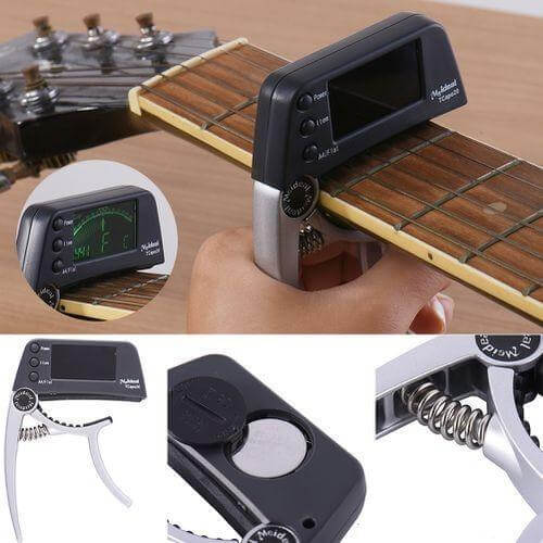 Kapodaster og tuner to i én guitartilbehør med LCD-skærm