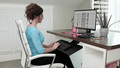 כרית מושב ארגונומית מקצף זיכרון – שקע לעצם הזנב, נגד החלקה, כיסוי רחיץ