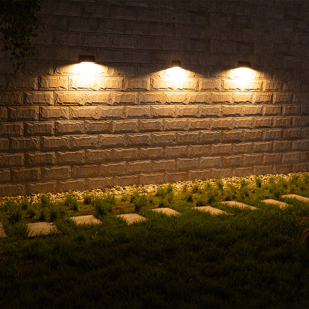 مصباح الحائط الزجاجي الخارجي العريض LED — تصميم عصري كلاسيكي