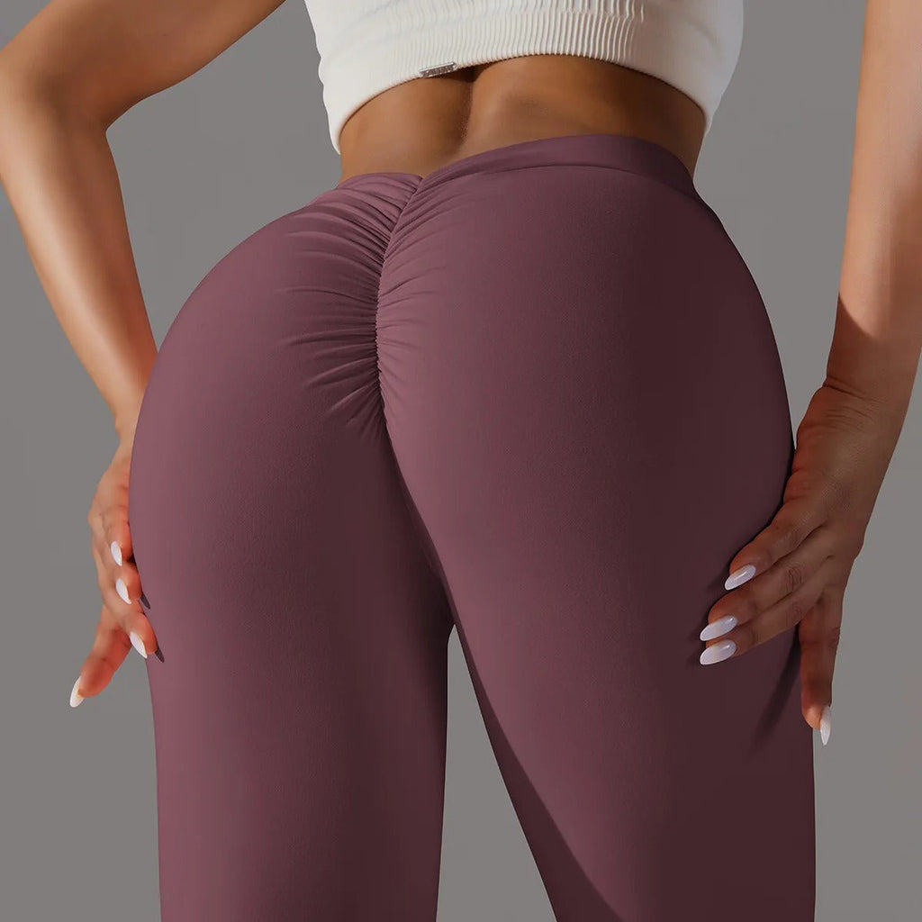 سراويل ضيقة عالية الخصر بتصميم ظهر على شكل V