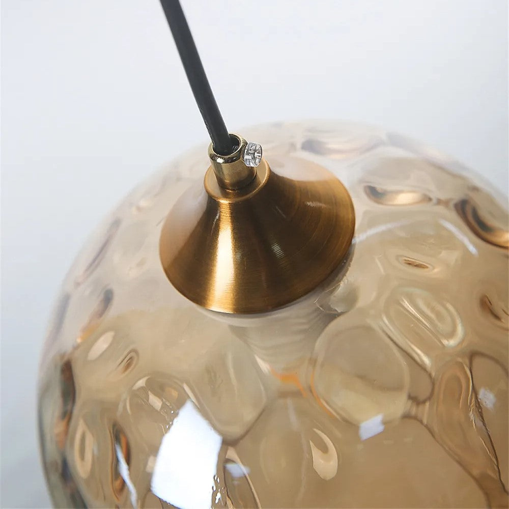 Moderní skleněné závěsné svítidlo ve tvaru koule - severský LED design