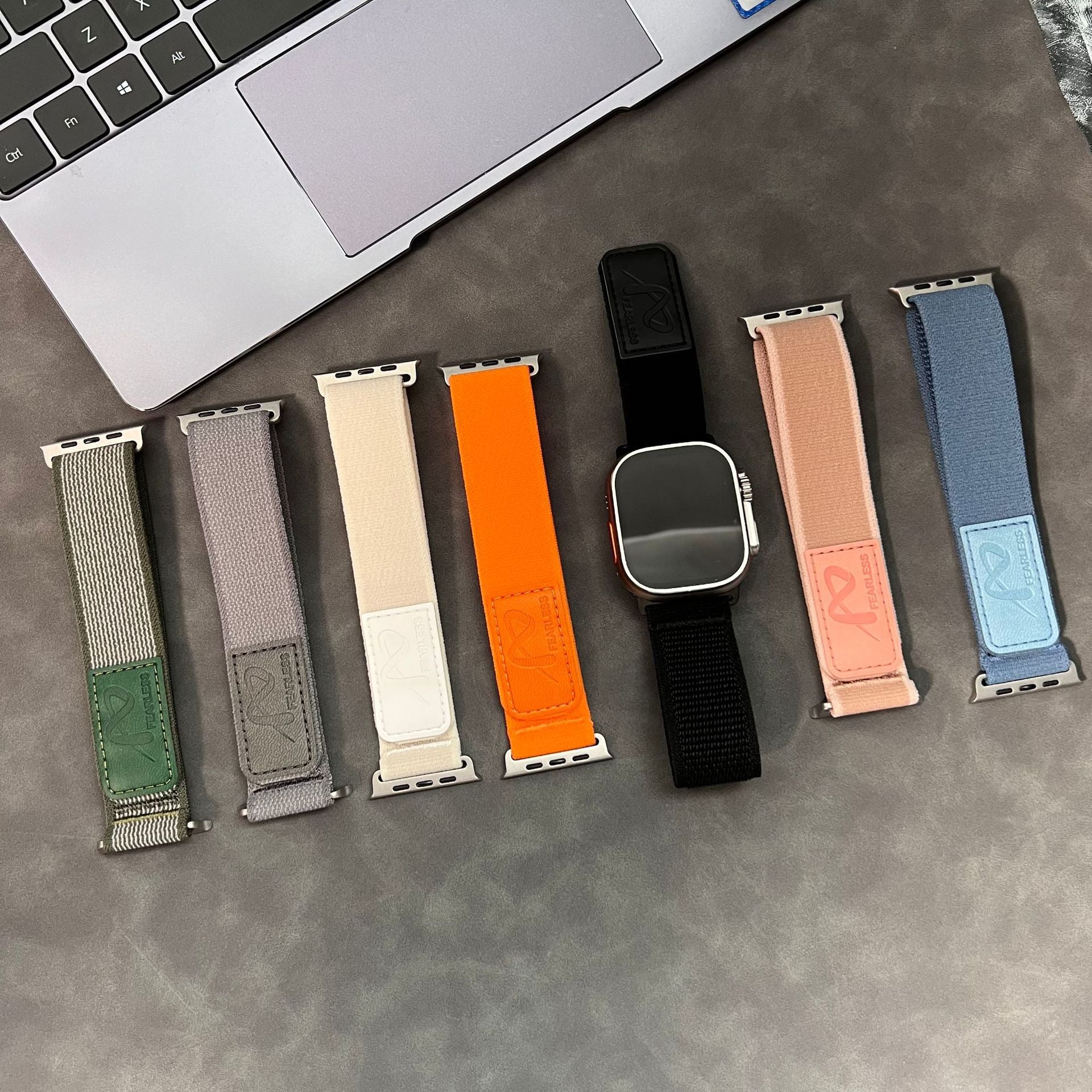 Kožený štítek Trail Loop nylonový pásek pro Apple Watch