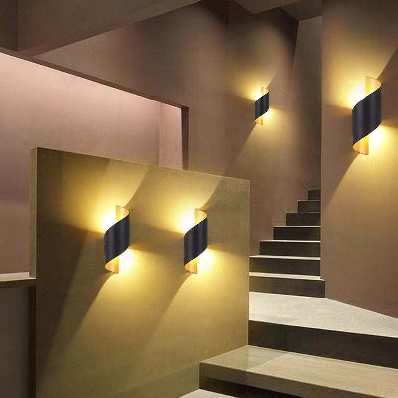 Travin Modern Outdoor Wall Lamp — Spiral Conch Shape, Black/White/Gold