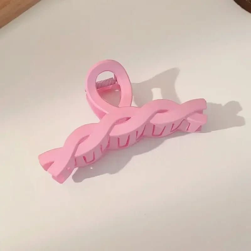 LumiLock Elegant Hair Clip With Strong Hold For All Hair Types