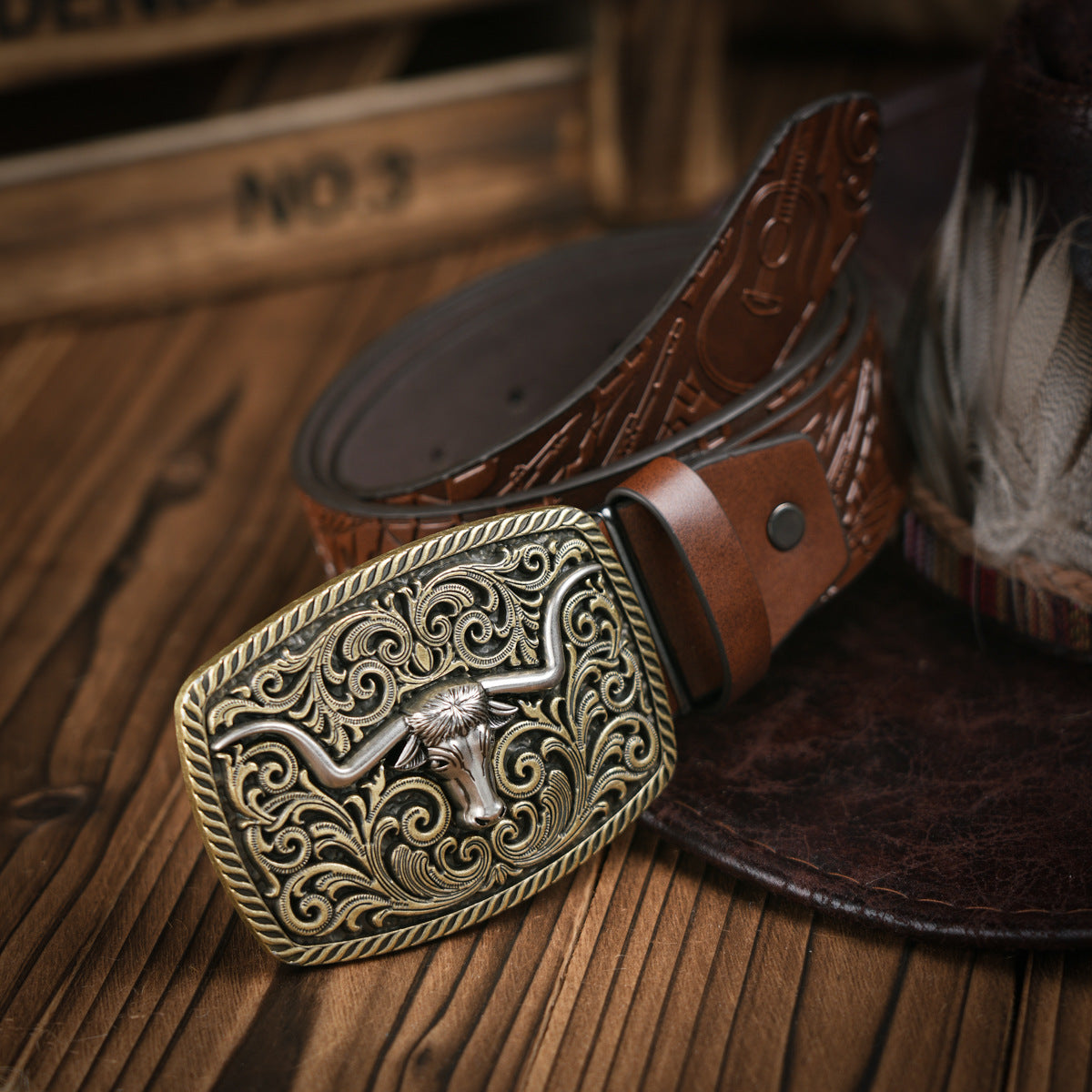 TrailForge Herren-Gürtel Western-Stil aus veganem Leder mit robuster Metallschnalle