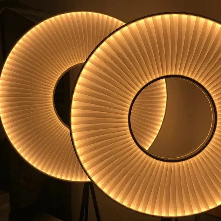 Lumen Halo gulvlampe av Orntli minimalistisk samtids stuelampe