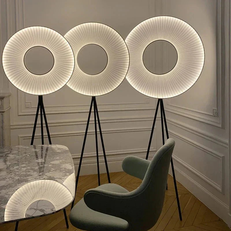 Lumen Halo gulvlampe av Orntli minimalistisk samtids stuelampe