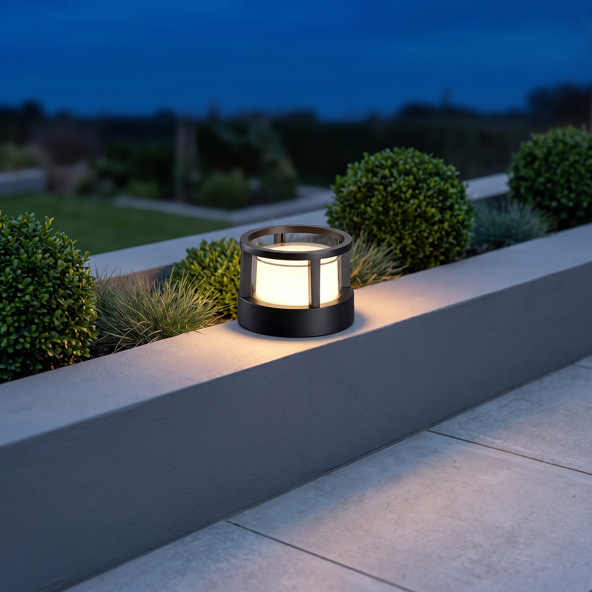 Candeeiro de chão cilíndrico LED industrial — alumínio impermeável, preto