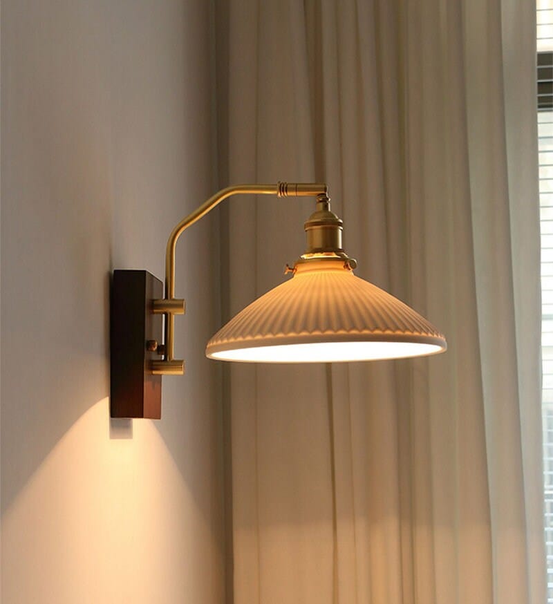 Ceramiczna lampa ścienna LED z oprawą z drewna orzecha czarnego w stylu retro