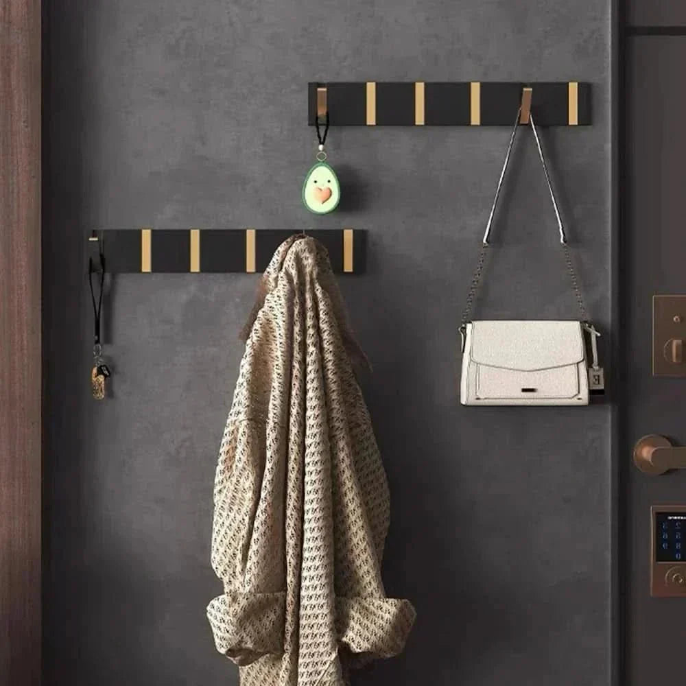 Elegantní nástěnný háček s skládacím designem pro moderní a úsporné uspořádání prostoru
