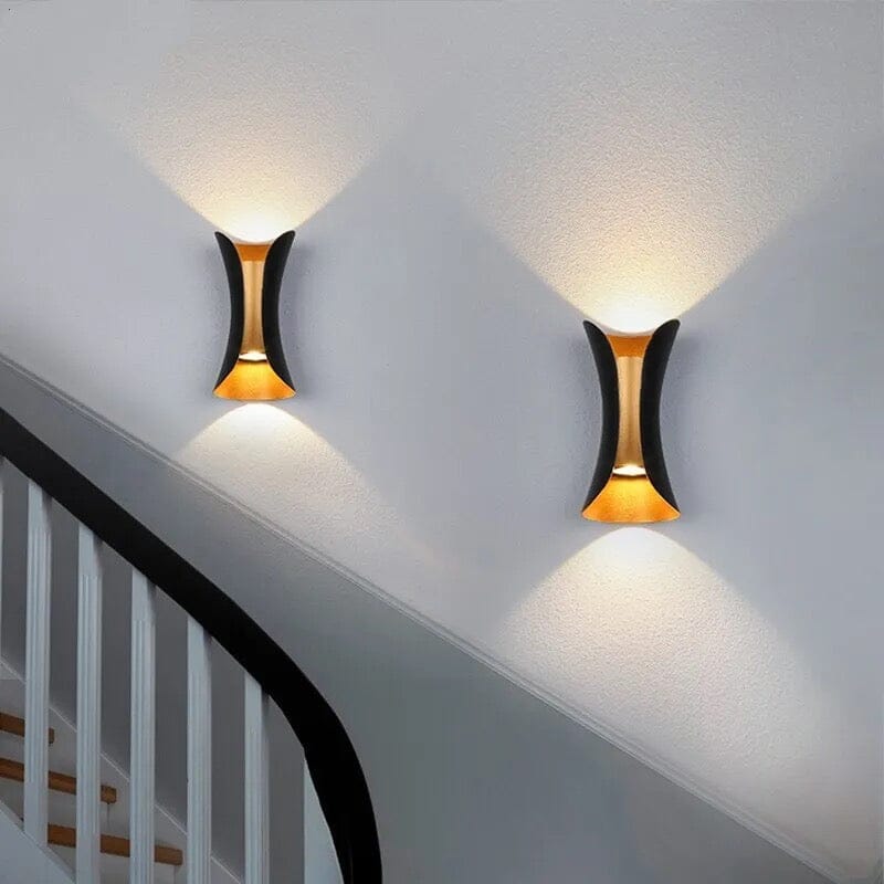 مصباح حائط آريا