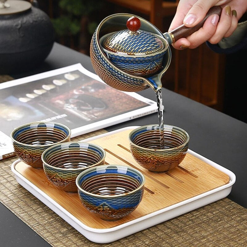 高级日本陶瓷旋转茶壶套装，用于桌面茶具服务
