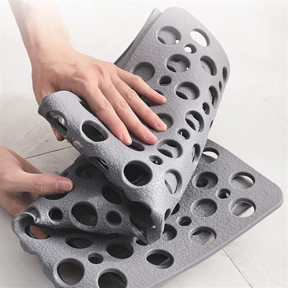 Anti-Slip Shower Mat With Suction Cups And Drainage