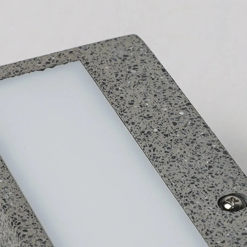 Venkovní nástěnná LED lampa Arisha — moderní cementový povrch, krytí IP65, teplé světlo