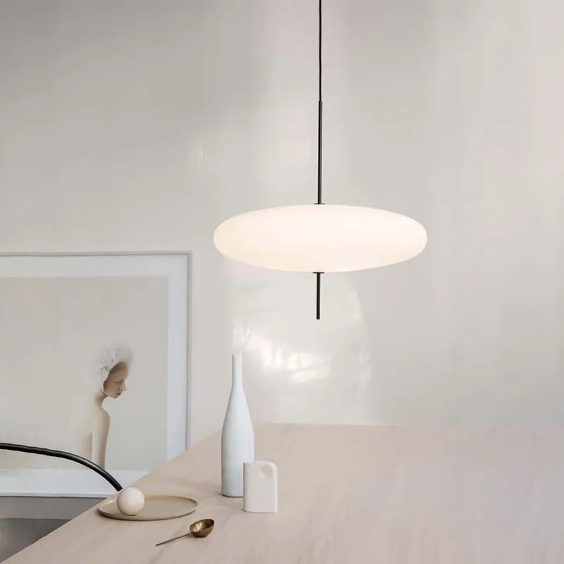 Quor Single Oval Pendant Light — Modern Nordic Design