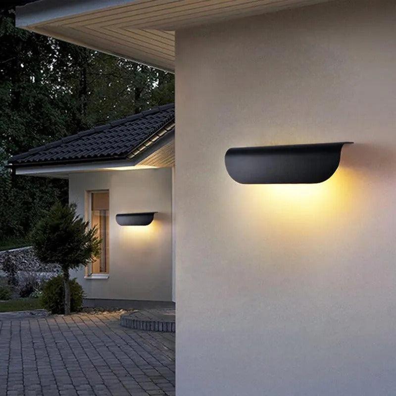Moderní venkovní nástěnné LED svítidlo Ray — krytí IP65, žárovka s teplým světlem součástí balení