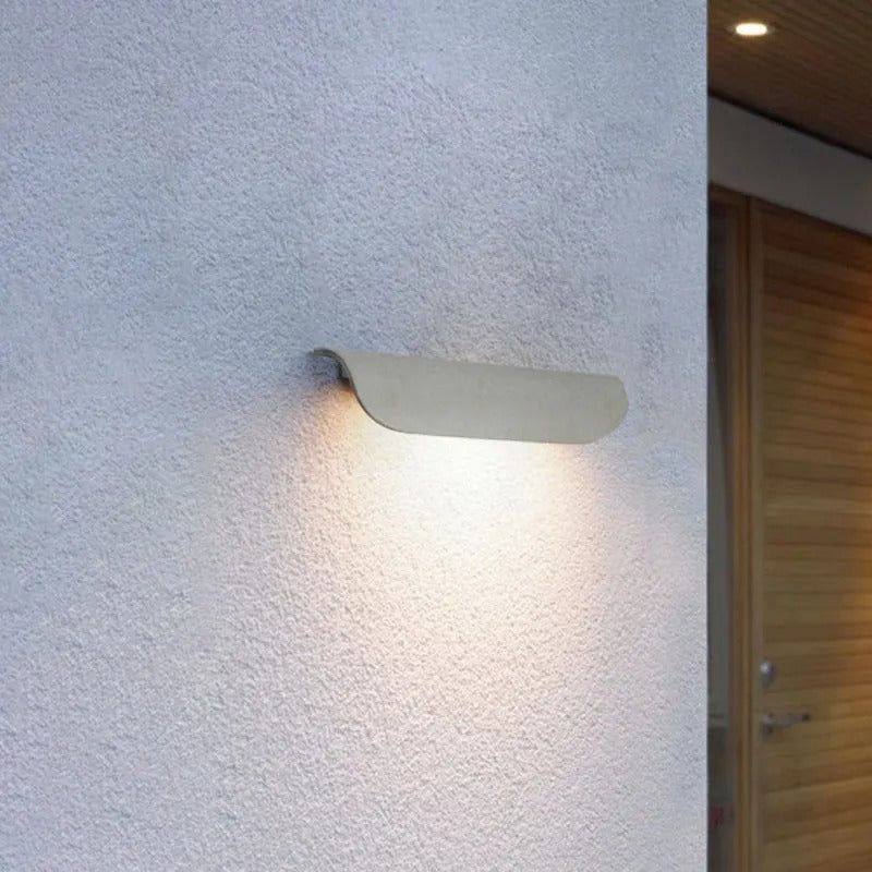 Moderní venkovní nástěnné LED svítidlo Ray — krytí IP65, žárovka s teplým světlem součástí balení