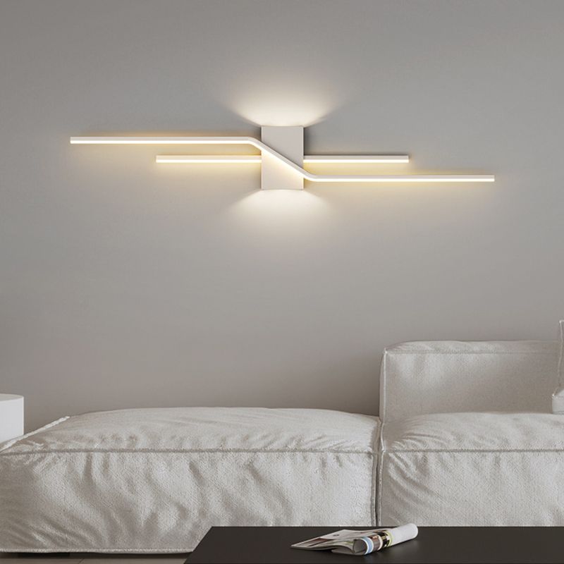 Candeeiro de parede linear em metal e acrílico — temperaturas de cor LED