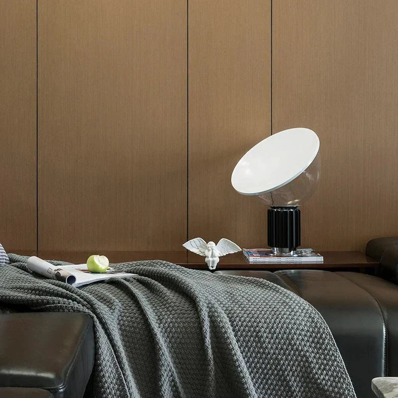 Koleksi Lampu Meja Luca