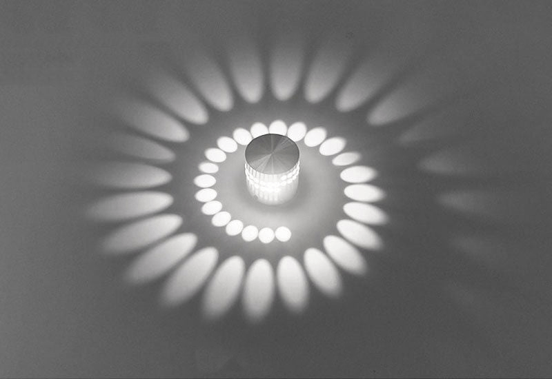 NovaArc lyxig båglampa för elegant atmosfär i ditt rum