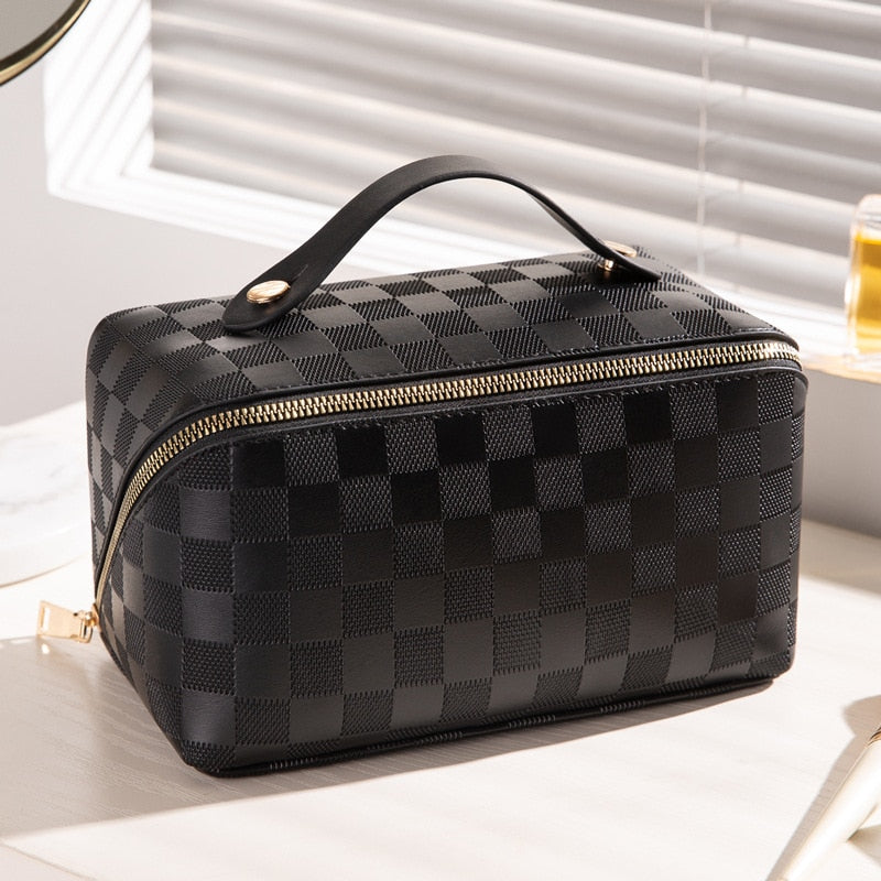 Women's Chic Checked Travel Toiletry Bag | Orntli