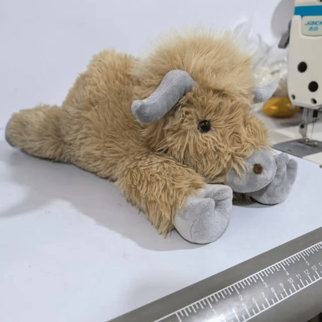 Peluche Mucca Highland di Cloverdale, Amico della Fattoria Amabile con Design Accogliente e Abbracciabile