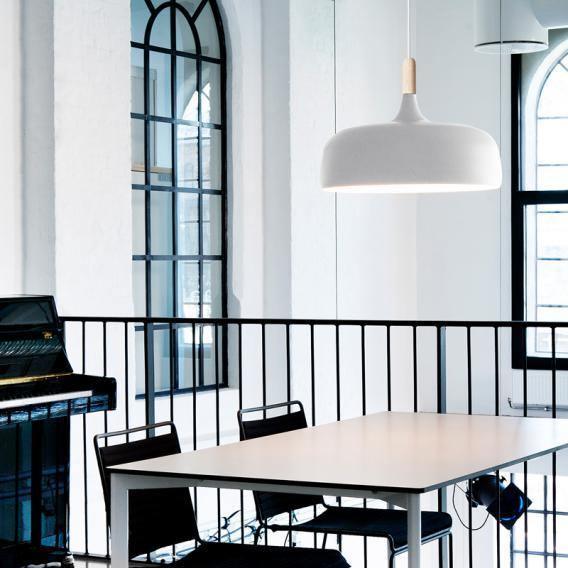 Meşe palamudu sarkıt lamba — minimalist İskandinav tarzı