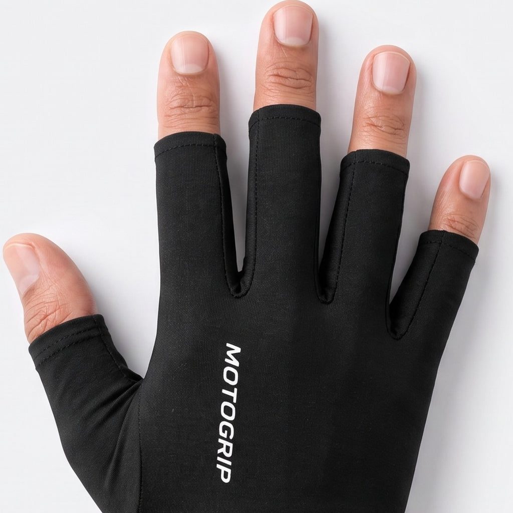 Close-up of the open fingertips of the compression liner
