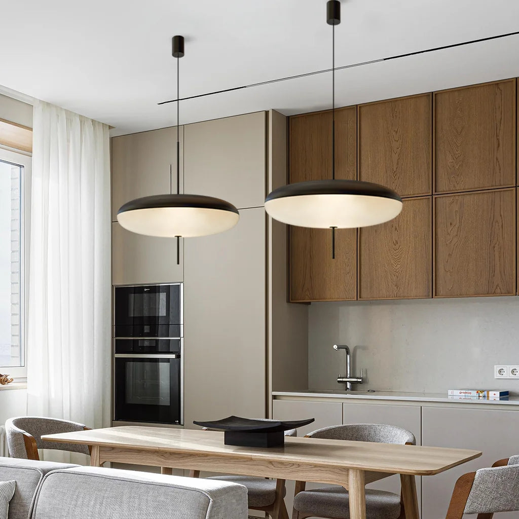 Rund akryl- og metalpendel - 50 cm, E27, justerbar ledning