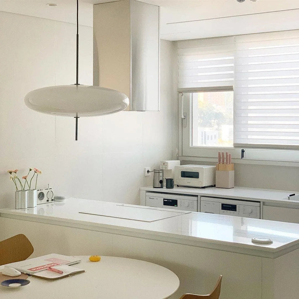 Rund akryl- og metalpendel - 50 cm, E27, justerbar ledning