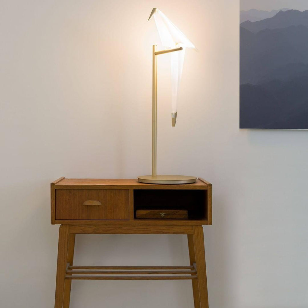 Lampada da tavolo a forma di gru di carta — design origami oscillante, LED a 3 colori, con spina, altezza di 25,6"