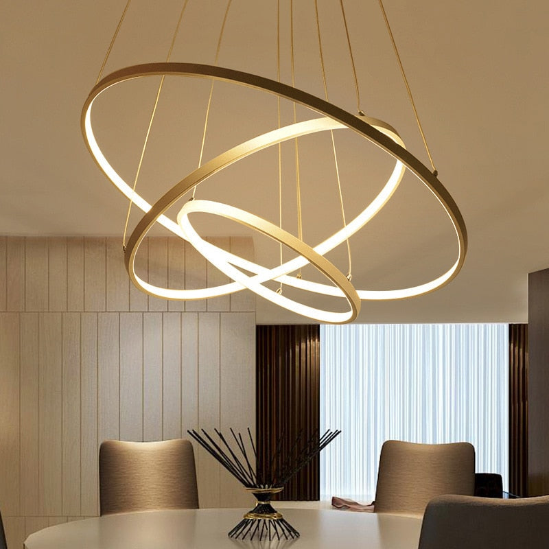 Lampadario moderno a LED a forma di anello