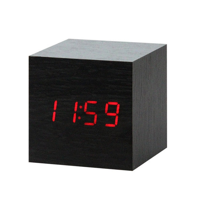 Reloj Despertador LED Nórdico con Control por Voz – Recargable por USB, Diseño Moderno con Pantalla Brillante