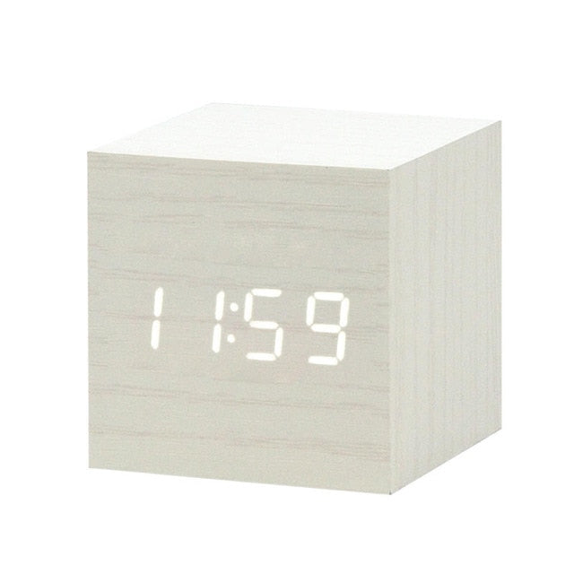 Reloj Despertador LED Nórdico con Control por Voz – Recargable por USB, Diseño Moderno con Pantalla Brillante