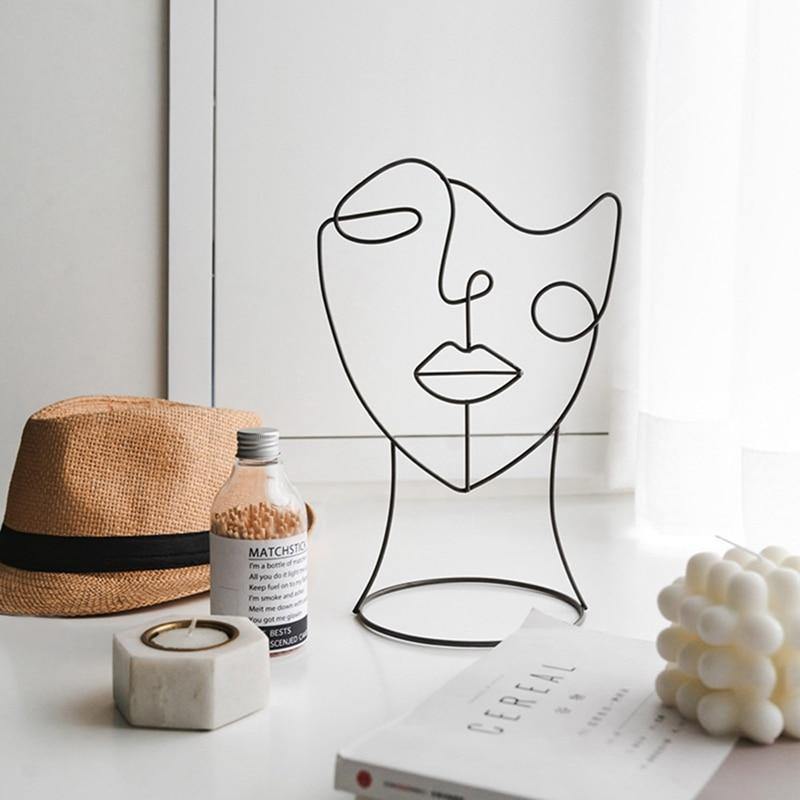 ArtForm – Sculptură abstractă modernă din fier, cu siluetă, pentru o eleganță atemporală