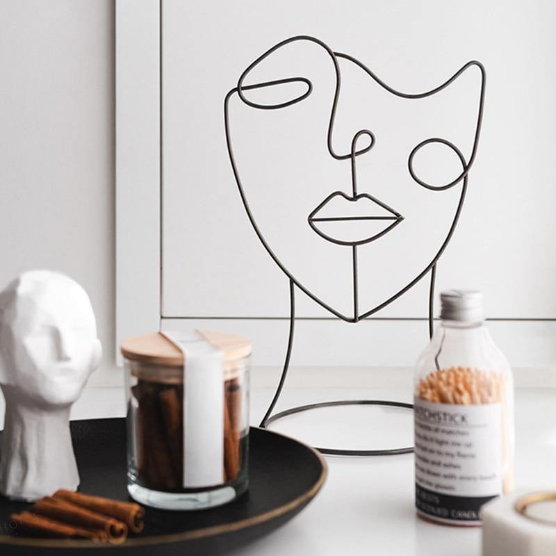 ArtForm – Sculptură abstractă modernă din fier, cu siluetă, pentru o eleganță atemporală