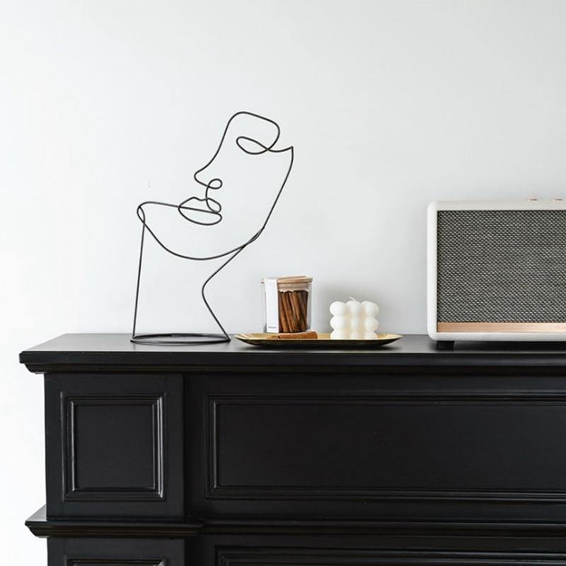 ArtForm – Sculptură abstractă modernă din fier, cu siluetă, pentru o eleganță atemporală