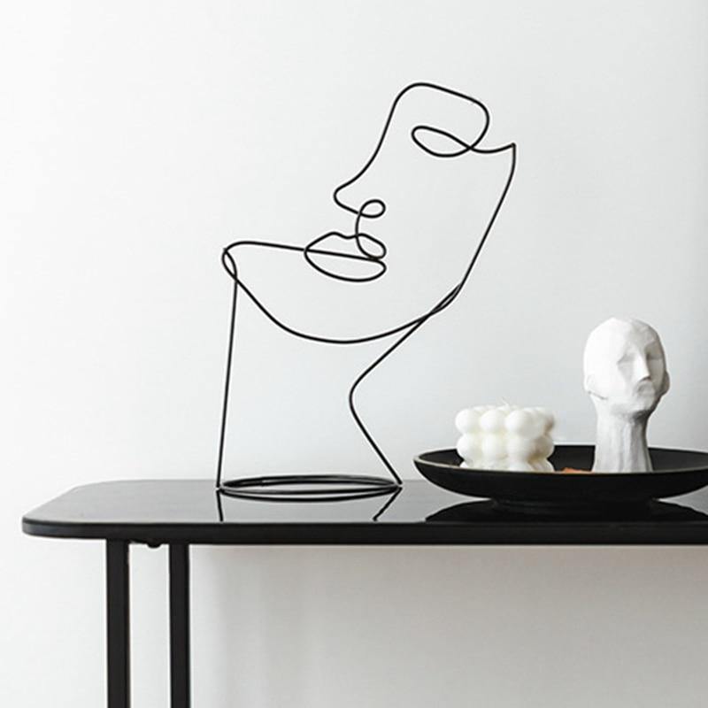 ArtForm – Sculptură abstractă modernă din fier, cu siluetă, pentru o eleganță atemporală