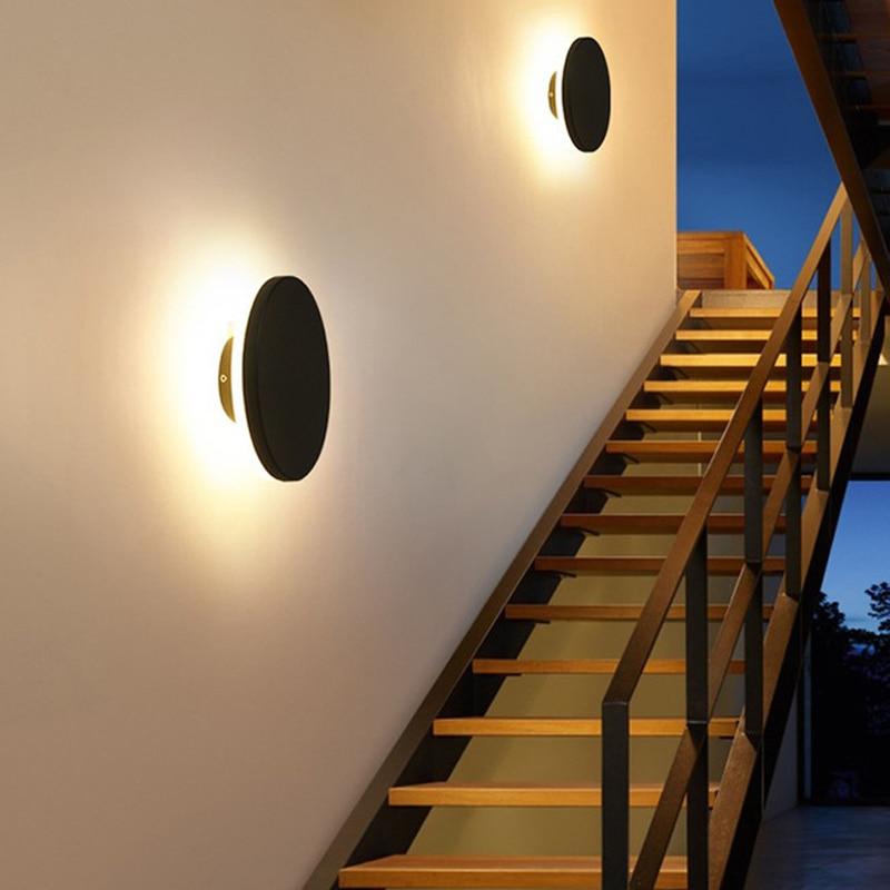 Lumière LED moderne pour extérieur en forme de disque