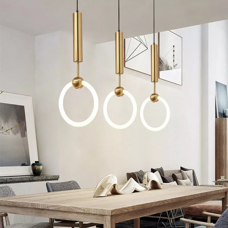 Elegantní – severská závěsná lampa s jednoduchým designem