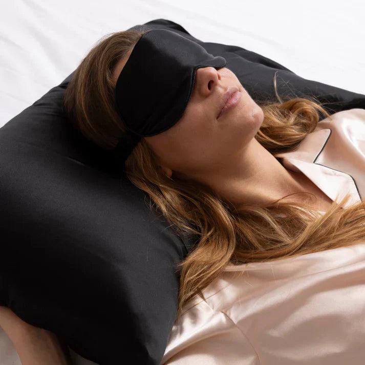 Hedvábná maska na oči pro relaxaci a lepší kvalitu spánku