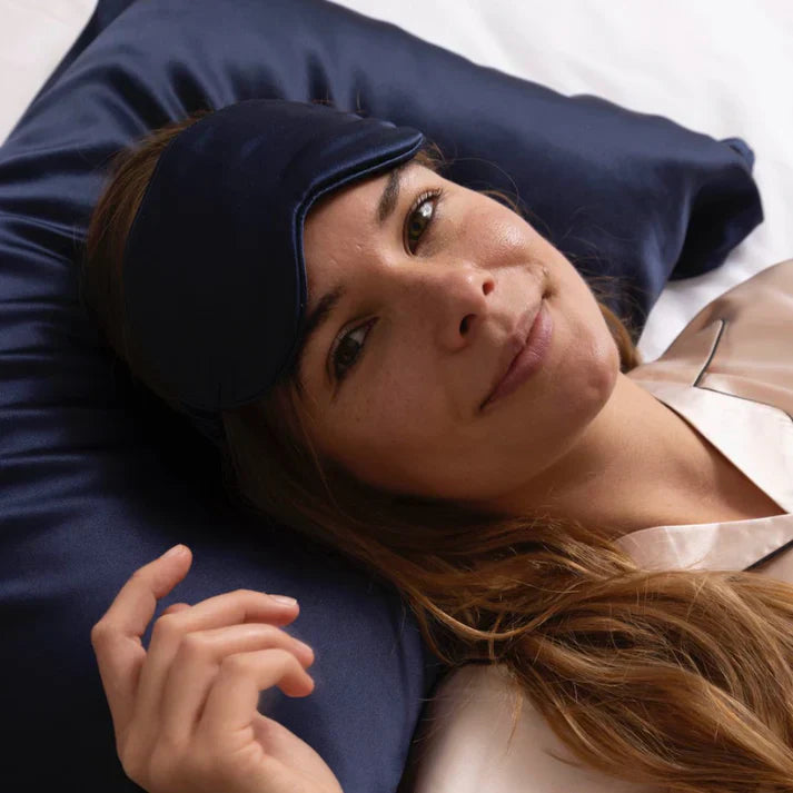 Hedvábná maska na oči pro relaxaci a lepší kvalitu spánku